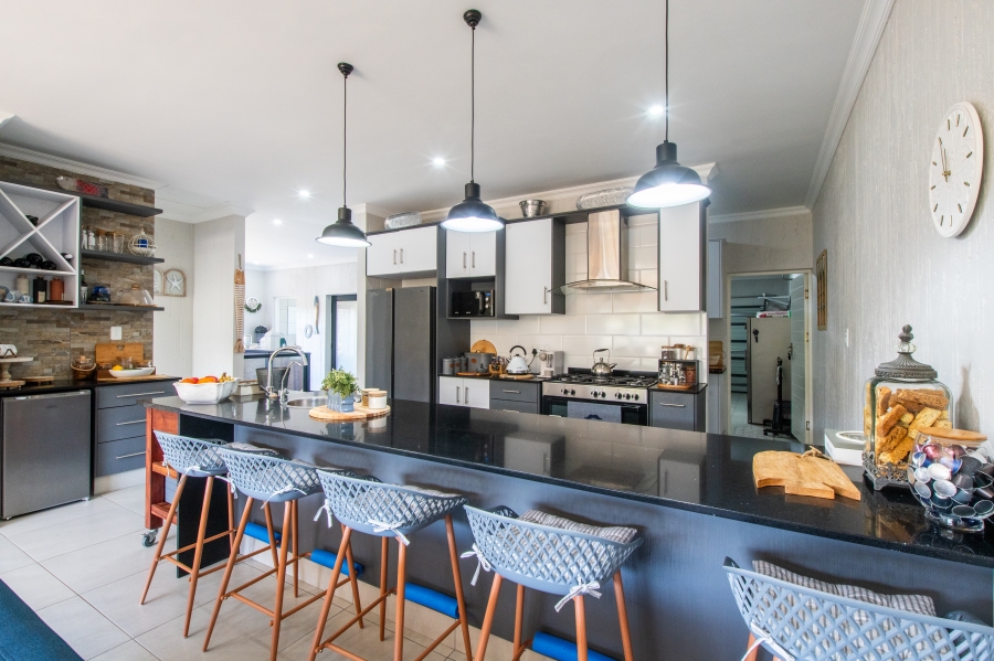3 Bedroom Property for Sale in Dana Bay Western Cape